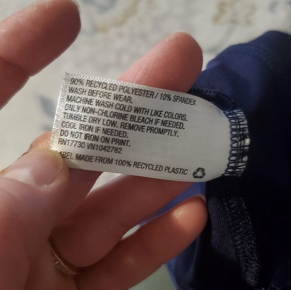 Matching 3T boys American flag bathing suits and rash guards - Picture 5 of 6